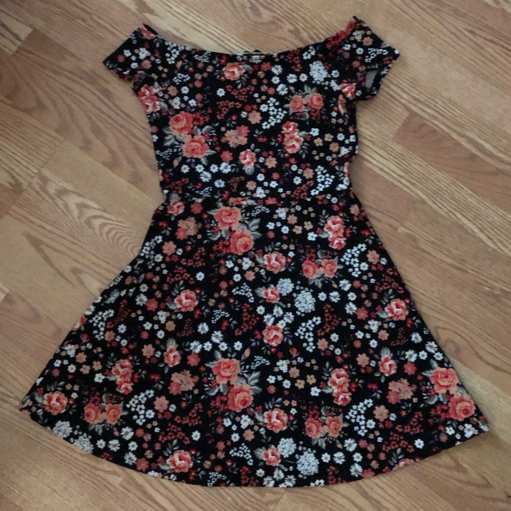 BLUENOTES - Pink floral circle skirt dress!